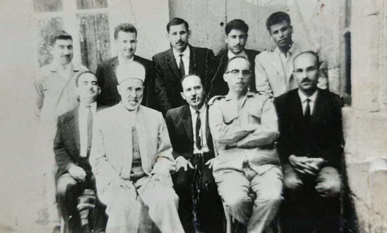 معلمو مدرسة عمر بن الخطاب الإبتدائية بحلب عام 1969
