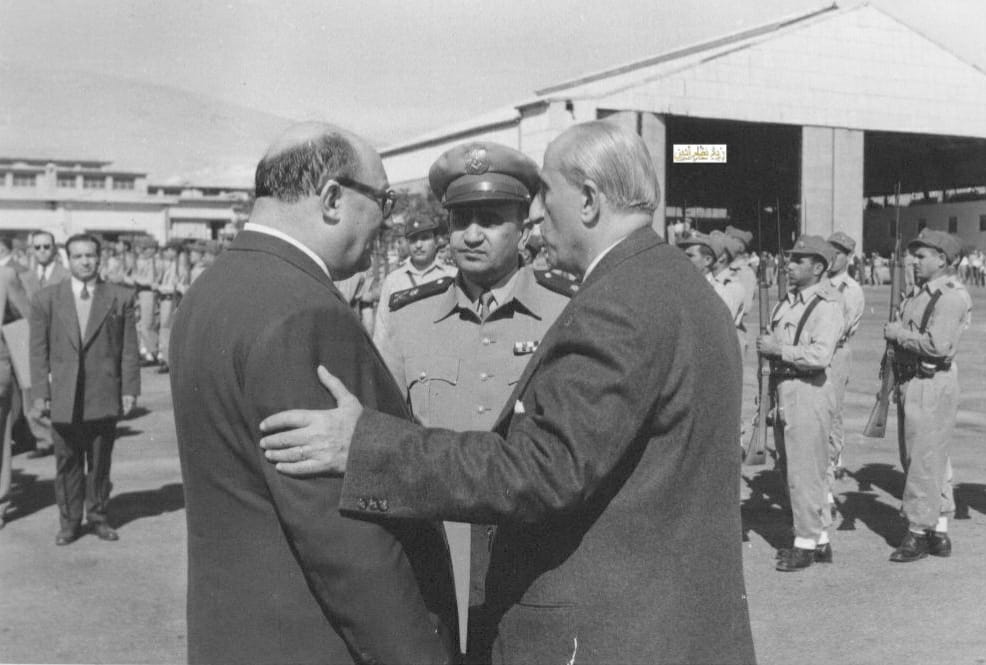 شكري القوتلي مع صبري العسلي وتوفيق نظام الدين في مطار المزة 1956