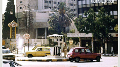اللاذقية 1994- شارع 8 آذار عند برج الأوقاف 