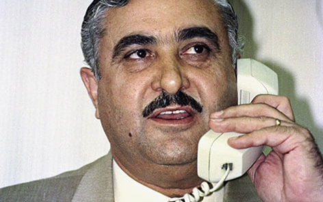 دمشق 1994- الوزير دنحو داوود في مكتبه