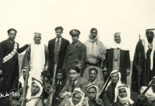 عبد السلام العجيلي مع بعض أبناء العشائر والهجانة عام 1946