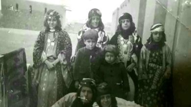التاريخ السوري المعاصر - فتيات عرب وشركس من الرقة بداية أربعينيات القرن الماضي