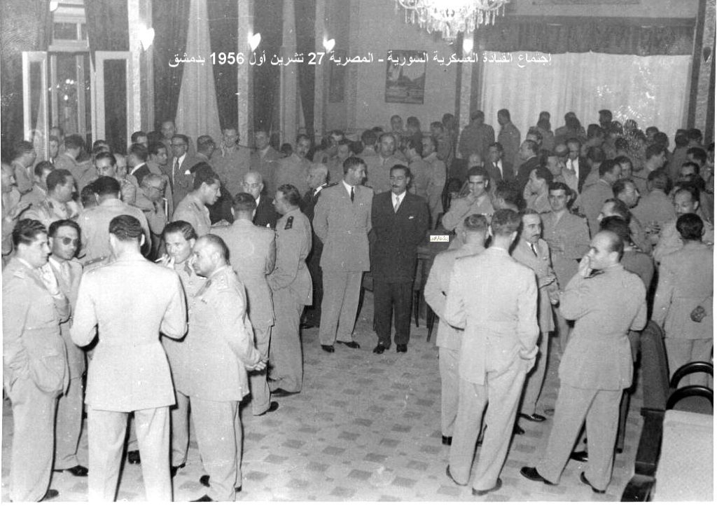 توفيق نظام الدين رئيس الأركان السوري يستقبل عبد الحكيم عامر ومرافقيه عام 1956