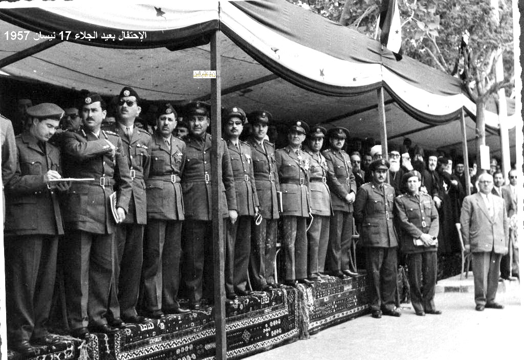 التاريخ السوري المعاصر - ضباط من مصر والأردن يشاركون الضباط السوريين في احتفالات الجلاء 1957 (4)