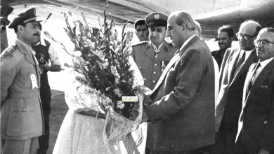 التاريخ السوري المعاصر - استقبال شكري القوتلي في مطار حلب في تشرين الأول عام 1956م