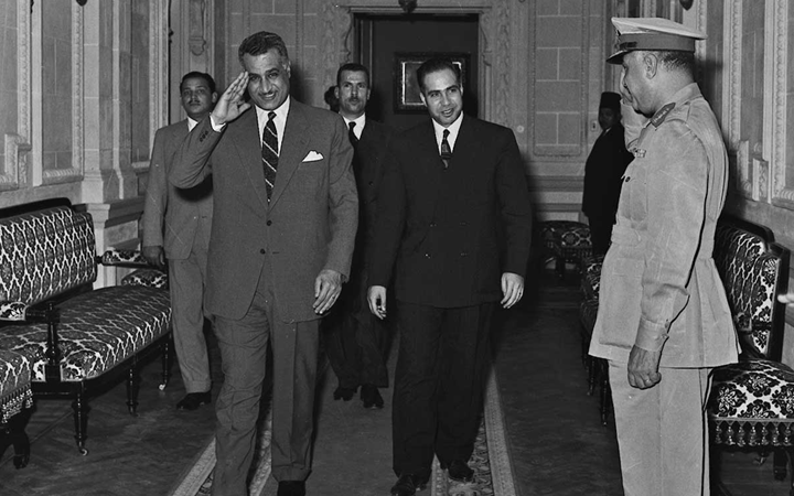 القاهرة 1958- جمال عبد الناصر يستقبل عبد الحميد السراج