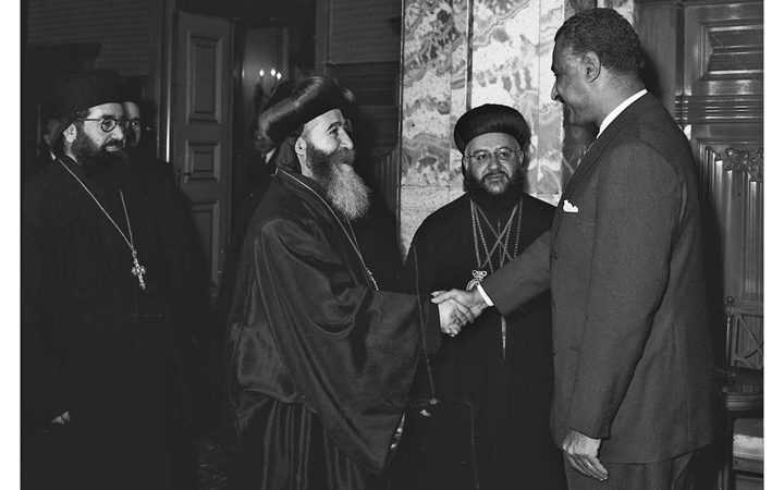 جمال عبد الناصر يستقبل بطريرك السريان الأرثوذكس عام 1959(2)