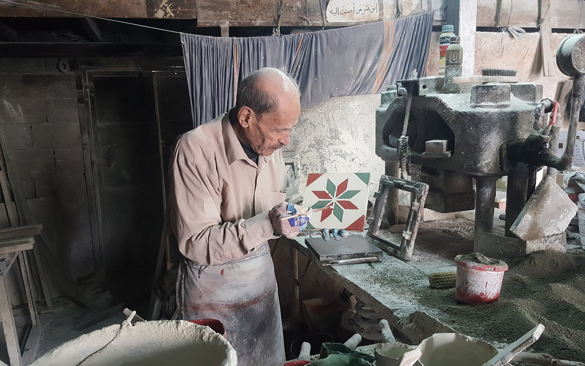 البلاط المطبع