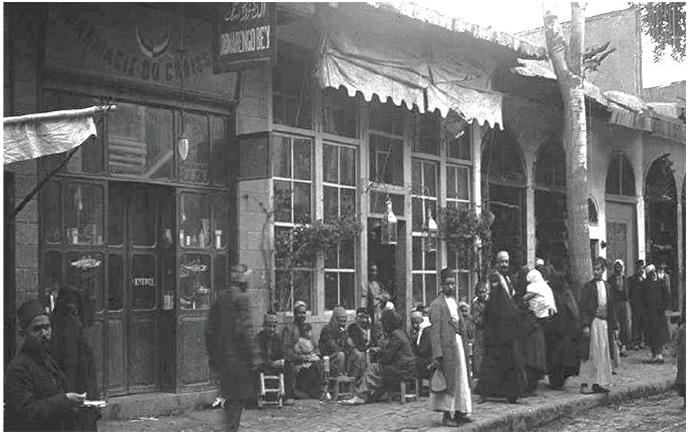التاريخ السوري المعاصر - هلا قصقص: المقاهي الشعبية في دمشق بالقرن التاسع عشر