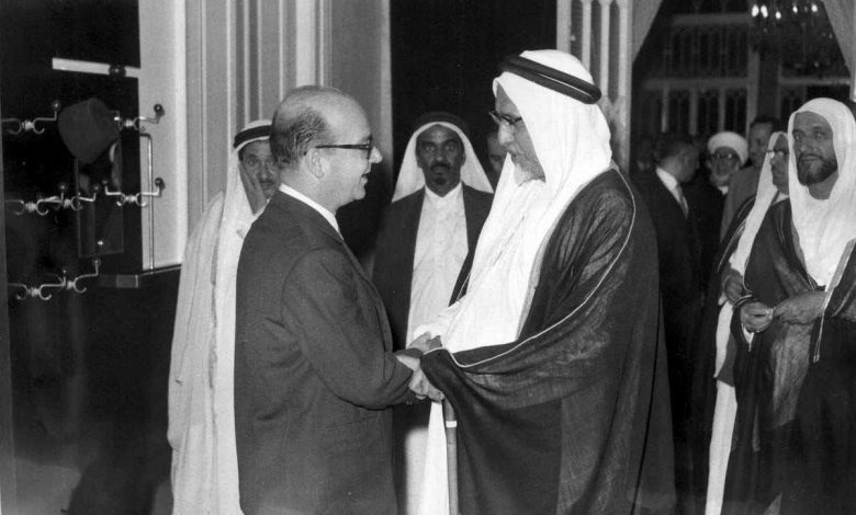 خليل كلاس والشيخ علي بن عبدالله آل ثاني أمير قطر 1959م