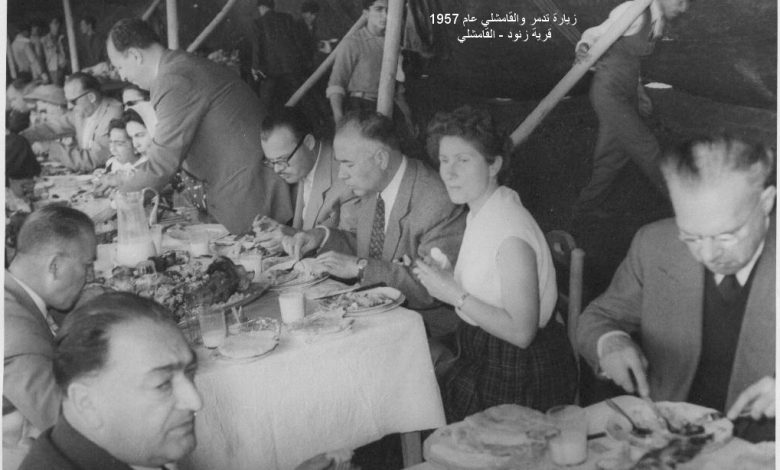 عبد الباقي نظام الدين وعدد من المدعوين في قرية زنود - القامشلي 1957