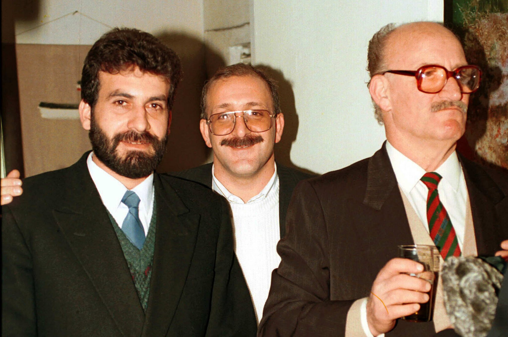 نصر الدين البحرة في افتتاح معرض ابنه الفنان عمر عام 1993م