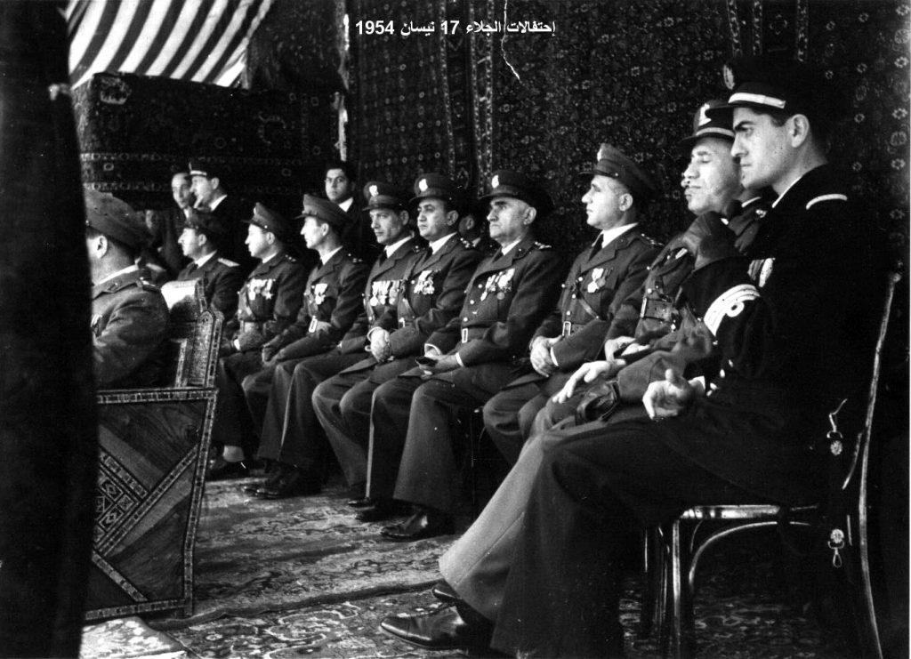 التاريخ السوري المعاصر - ضباط من الجيش - احتفال عيد الجلاء 1954 8