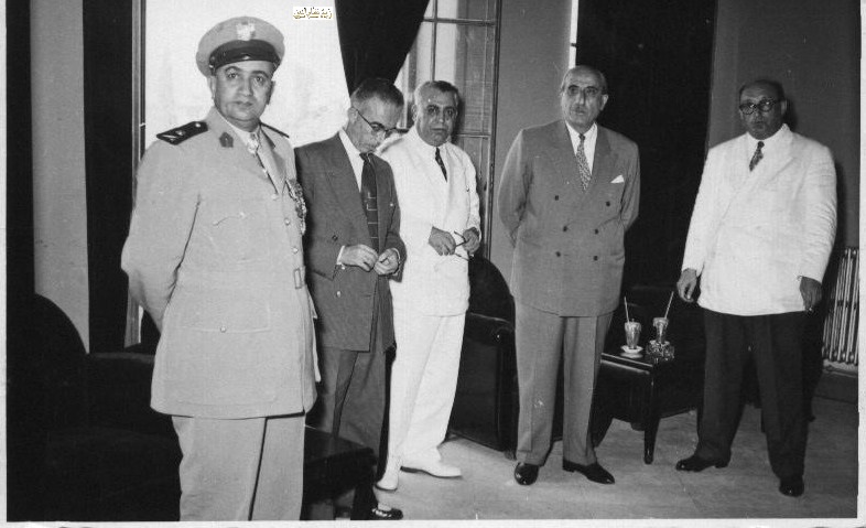 التاريخ السوري المعاصر - شكري القوتلي في مكتب سعيد السيد محافظ حمص عام 1956