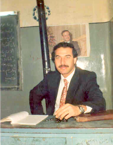 التاريخ السوري المعاصر - الأستاذ يوسف محمد رشيد في مدرسة المأمون بحلب 1983