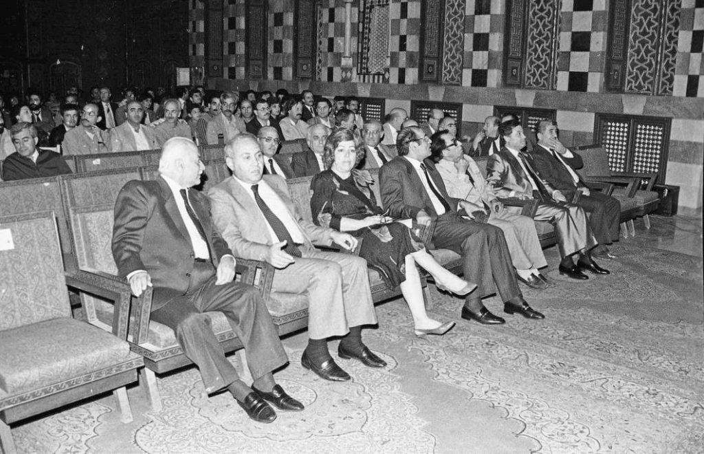 التاريخ السوري المعاصر - محمود الزعبي يتحدث مع فاتح المدرس في حفل تكريم الفنانين التشكيليين 1989