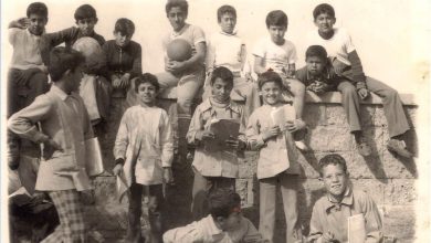 طلاب المدرسة الإعدادية الخيرية التابعة لوكالة غوث للاجئين في اللاذقية عام 1967م