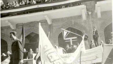 مسيرة استنكار ضرب العمل الفدائي في لبنان أمام المنصة في فندق بارون 1969 (4)