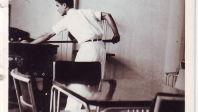 التاريخ السوري المعاصر - يوسف الدبيسي يلعب البلياردو في نادي الضباط في السويداء عام 1941