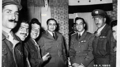 توفيق نظام الدين وظافر الجندي في حفل تخرج دورة آمر فصيل ميكانيك في دمشق 1955 (7/3)
