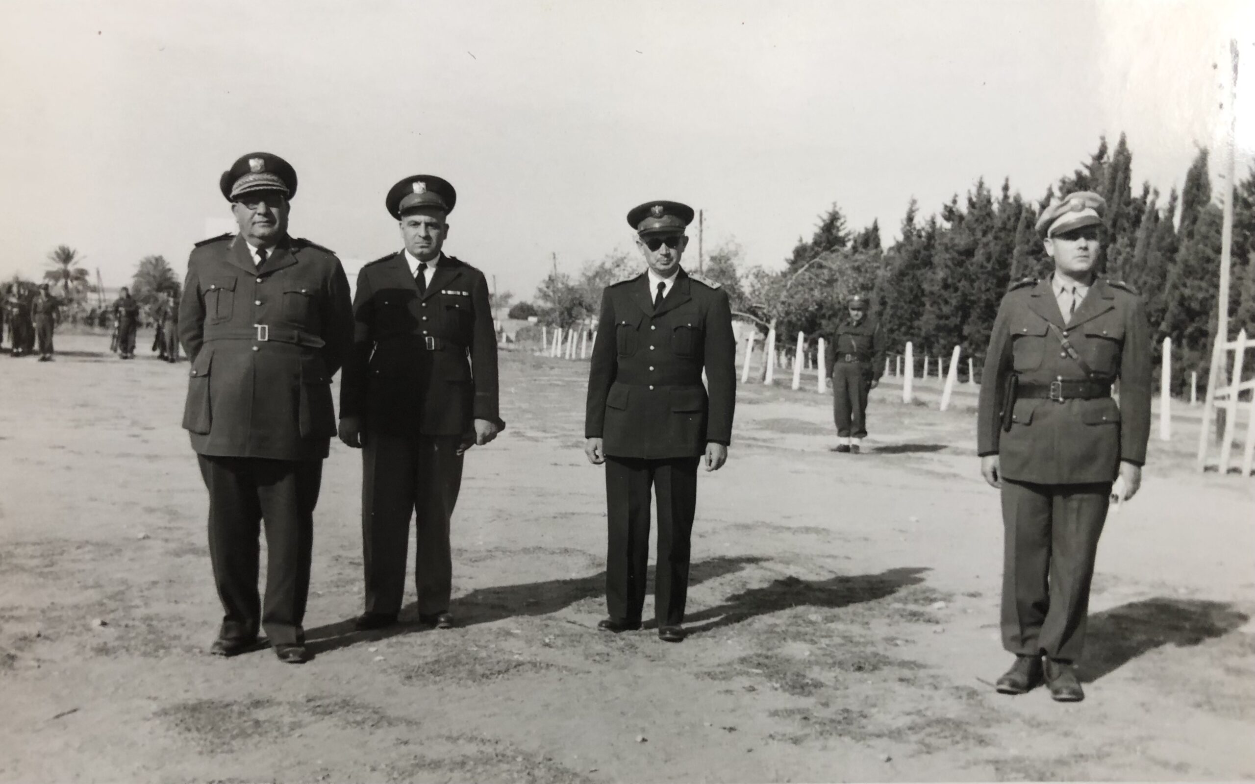 سامي الحناوي وجمال الفيصل في إحدى الجولات عام 1949م