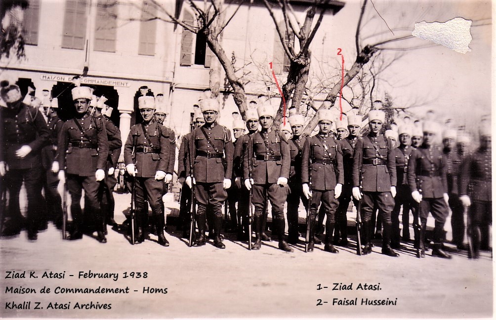 التاريخ السوري المعاصر - زياد الأتاسي مع طلاب الكلية الحربية في حمص عام 1938