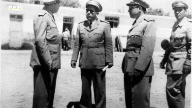 العقيد توفيق نظام الدين و المقدم بشير المالح في زيارة لدورة المحاسبة عام 1952