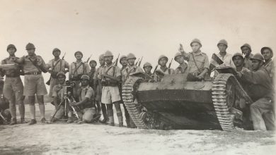 الملازم جمال الفيصل في مناورة عسكرية عام 1944م