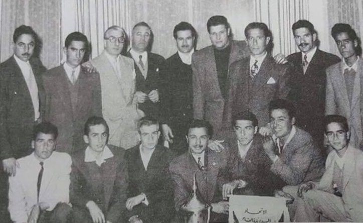 هيئة مؤسسي وإداريي ولاعبي نادي بردى الرياضي في دمشق عام 1956