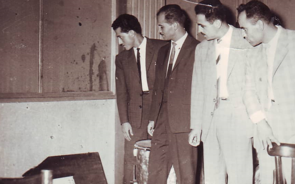 أعضاء في نادي الفنون الجميلة في السويداء في استوديو تلفزيون بغداد 1963