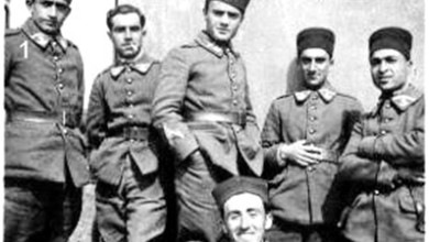 توفيق نظام الدين  ورفاق دورة 1932 - 1934 في الكلية الحربية - حمص (5/5)