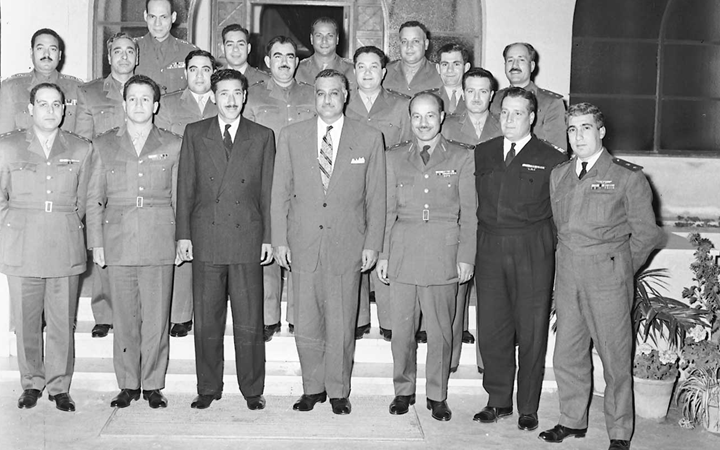 التاريخ السوري المعاصر - جمال عبد الناصر يستقبل الوفد العسكري السوري في كانون الثاني 1958 (1)