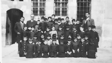 طلاب ومدرسي مدرسة هاشم الأتاسي  في دمشق عام 1953 (2)