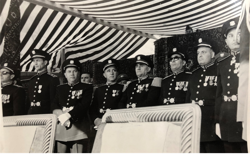 ضباط رئاسة أركان الجيش السوري في احتفالات عيد الجلاء 1955م (1)