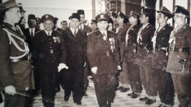أديب الشيشكلي في فندق أبي الفداء الكبير في حماة عام 1952