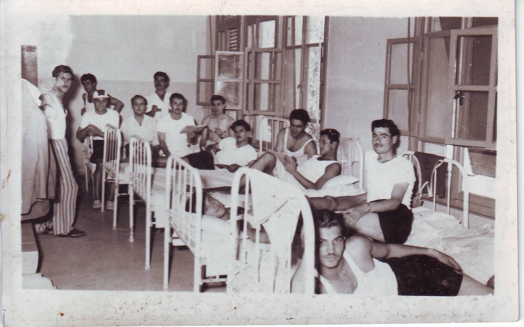 مشاركون في الدورة الرياضية لإعداد المدرسين في دار المعلمين بدمشق 1954 (1)