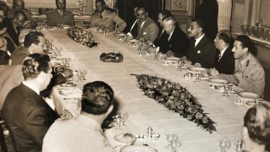 سعيد الغزي وجمال عبد الناصر في حفل توقيع اتفاق القيادة المشتركة 1955