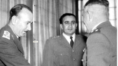 الزعيم رفعت خانكان والعقداء أديب الشيشكلي وتوفيق نظام الدين 1951