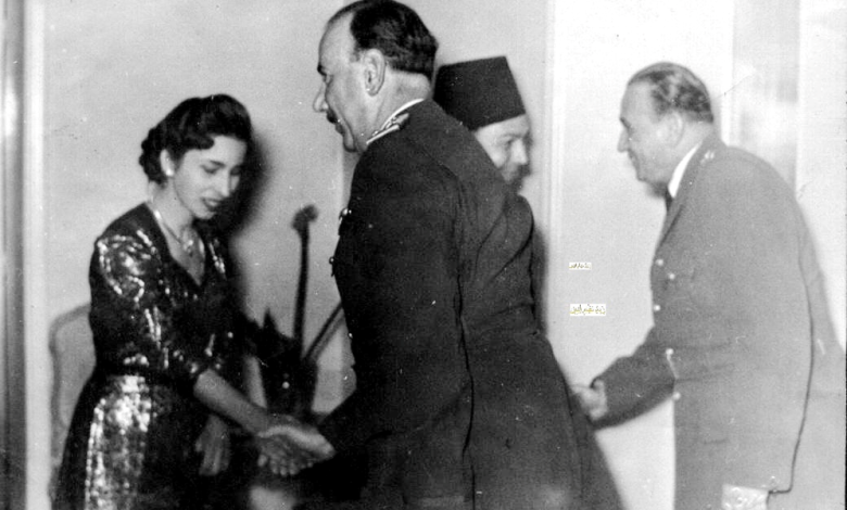 الزعيم رفعت خانكان والعقيد توفيق نظام الدين 1951 (2)