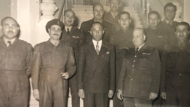 مجموعة من الضباط في اجتماع القيادة المشتركة للجيشين السوري والمصري عام 1955