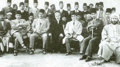 أعضاء من نادي الفرات في دير الزور عام 1932