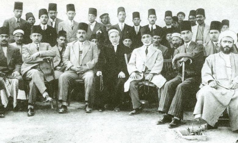 أعضاء من نادي الفرات في دير الزور عام 1932