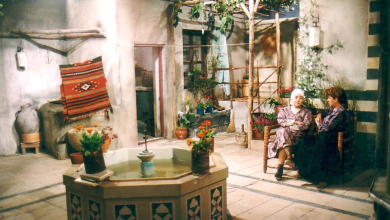 هالة شوكت وهدى شعراوي في مسلسل أيام شامية عام 1992