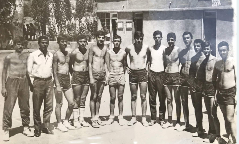 فريق ناشئي نادي الغوطة في دمشق عام 1966