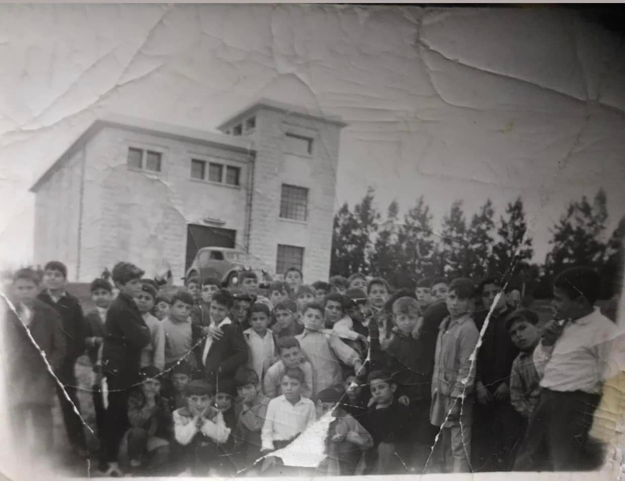 التاريخ السوري المعاصر - طلاب مدرسة زين العابدين في سلمية عام 1965م