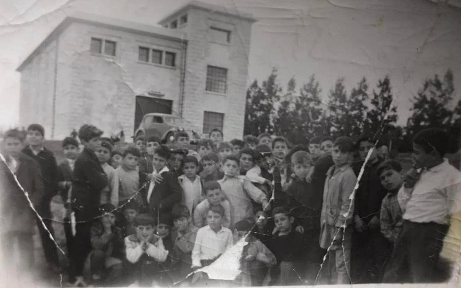 طلاب مدرسة زين العابدين في سلمية عام 1965م