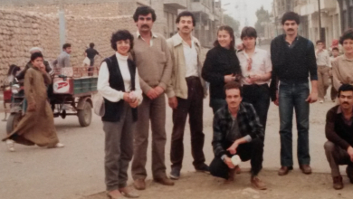 طلاب في رحلة جامعية الى سد الفرات - مدينة الرقة 1981
