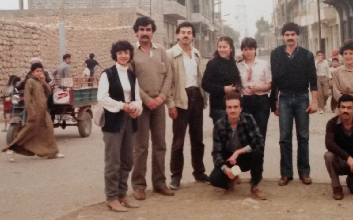 طلاب في رحلة جامعية الى سد الفرات - مدينة الرقة 1981