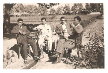 في المشتل الزراعي خلف الملعب العسكري في اللاذقية عام 1952
