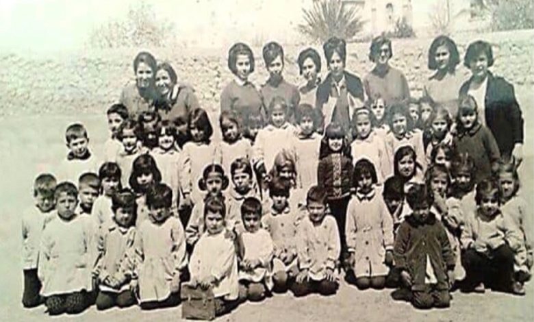 طلاب الصف التمهيدي في مدرسة نجمة الصبح - دير الزور عام 1967